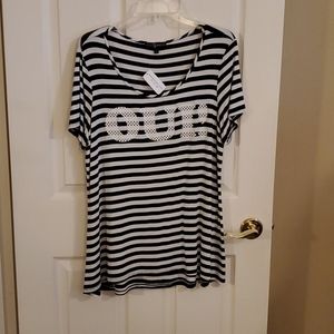 Black & white stripped Large short sleeve T-shirt